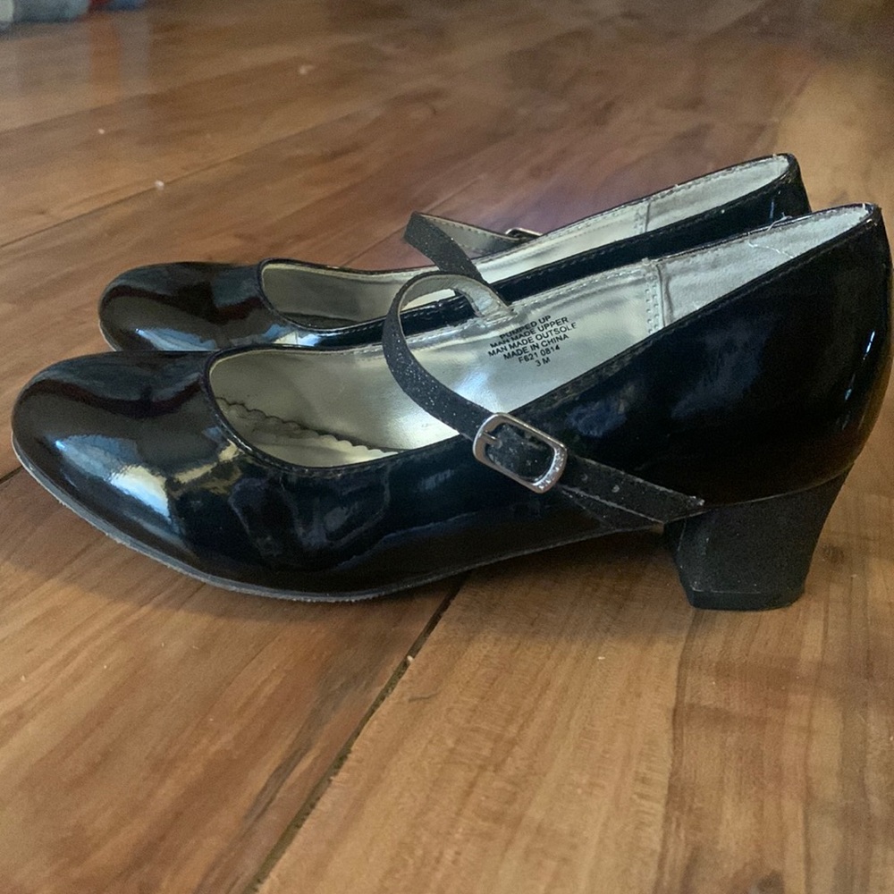 Kids shoes
